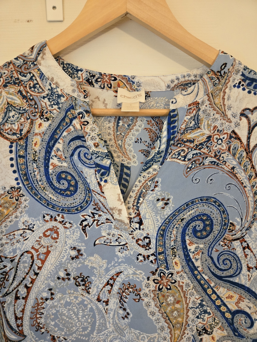 Chico's Light Blue Paisley Women's Long Tunic Top Size 1 - Picture 5 of 10